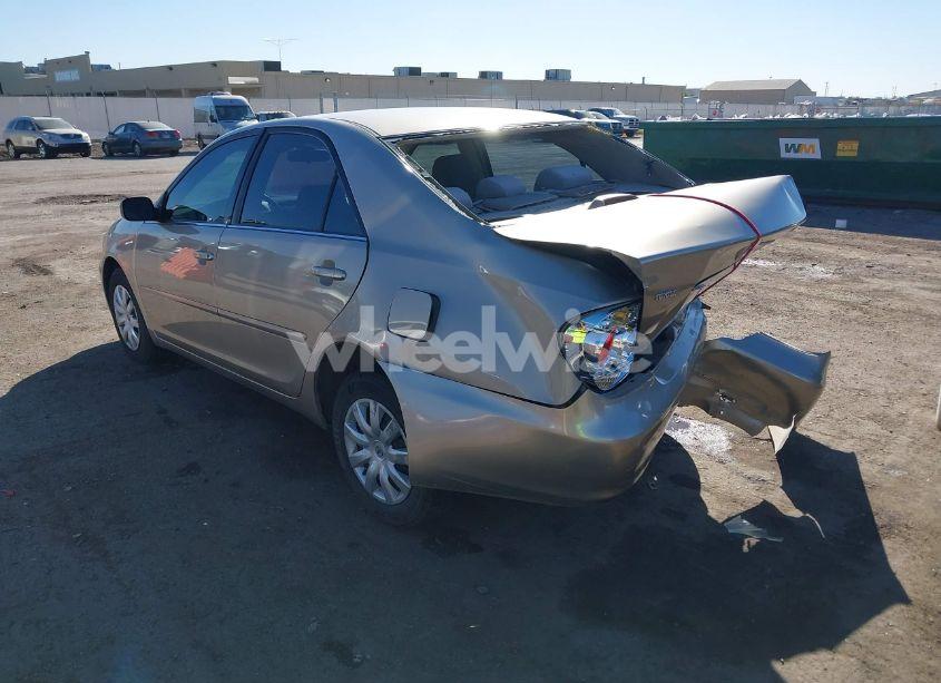 Photo 3 of 2005 Toyota Camry STD (VIN 4T1BE32K65U631258)