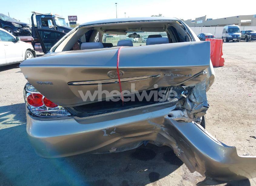 Photo 6 of 2005 Toyota Camry STD (VIN 4T1BE32K65U631258)
