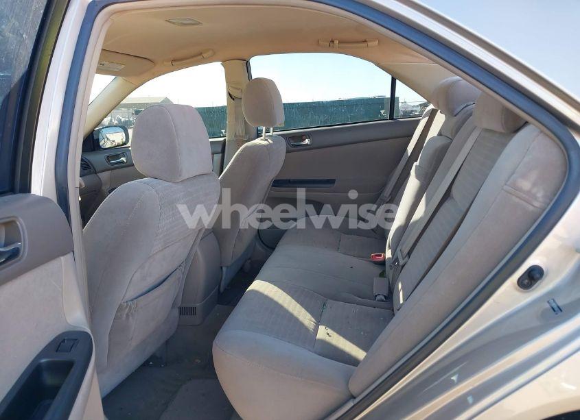 Photo 8 of 2005 Toyota Camry STD (VIN 4T1BE32K65U631258)