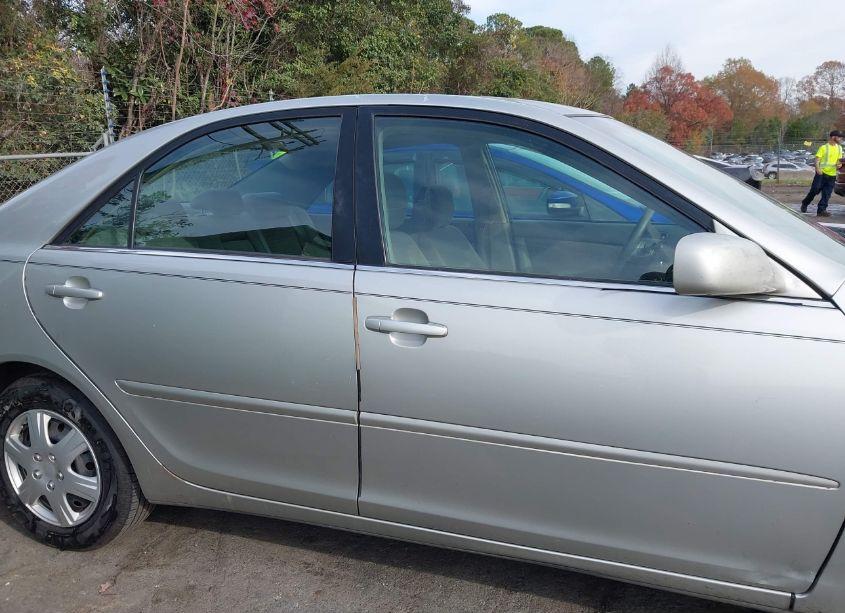 Photo 13 of 2005 Toyota Camry LE (VIN 4T1BE32K65U637805)