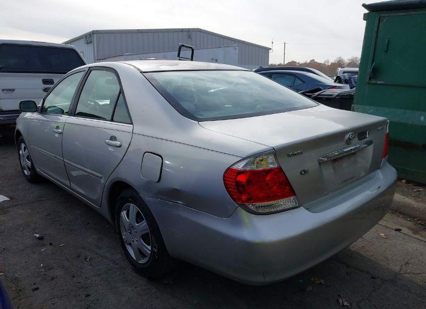 Photo 3 of 2005 Toyota Camry LE (VIN 4T1BE32K65U637805)