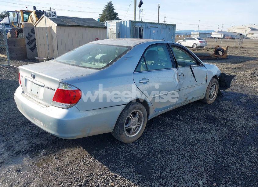 Photo 4 of 2005 Toyota Camry LE (VIN 4T1BE32K65U949834)