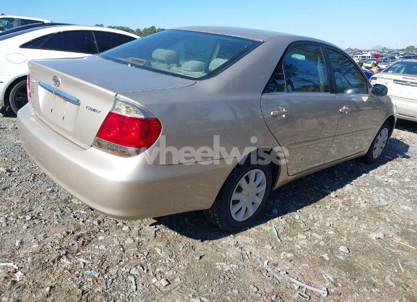 Photo 4 of 2005 Toyota Camry STD (VIN 4T1BE32K65U972644)