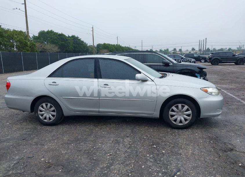 Photo 13 of 2005 Toyota Camry LE (VIN 4T1BE32K65U989539)