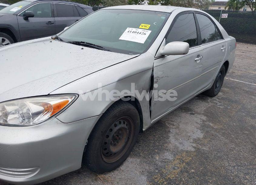 Photo 6 of 2005 Toyota Camry LE (VIN 4T1BE32K65U989539)
