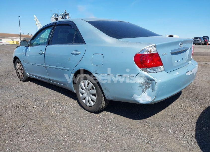 Photo 3 of 2005 Toyota Camry LE (VIN 4T1BE32K65U994854)