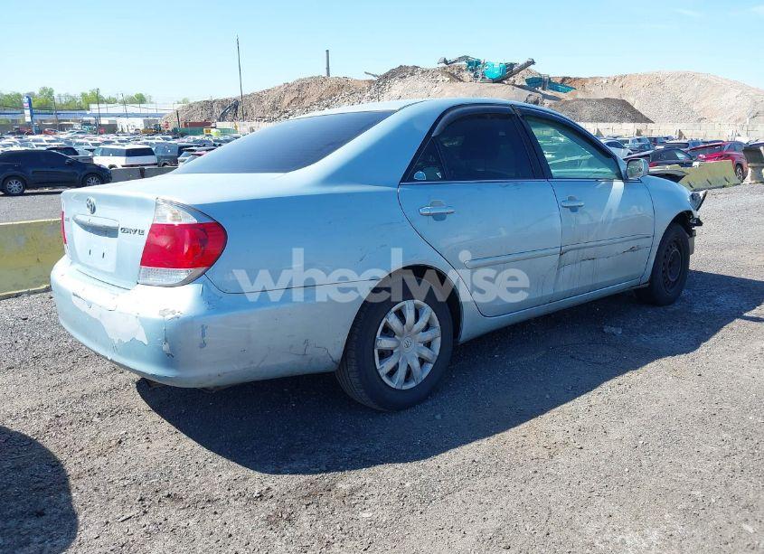 Photo 4 of 2005 Toyota Camry LE (VIN 4T1BE32K65U994854)