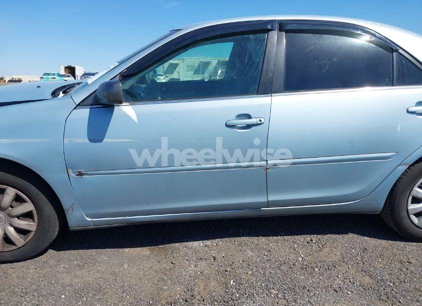 Photo 6 of 2005 Toyota Camry LE (VIN 4T1BE32K65U994854)