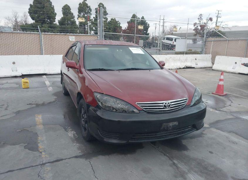 2006 Toyota Camry LE (VIN 4T1BE32K66U123468) main photo