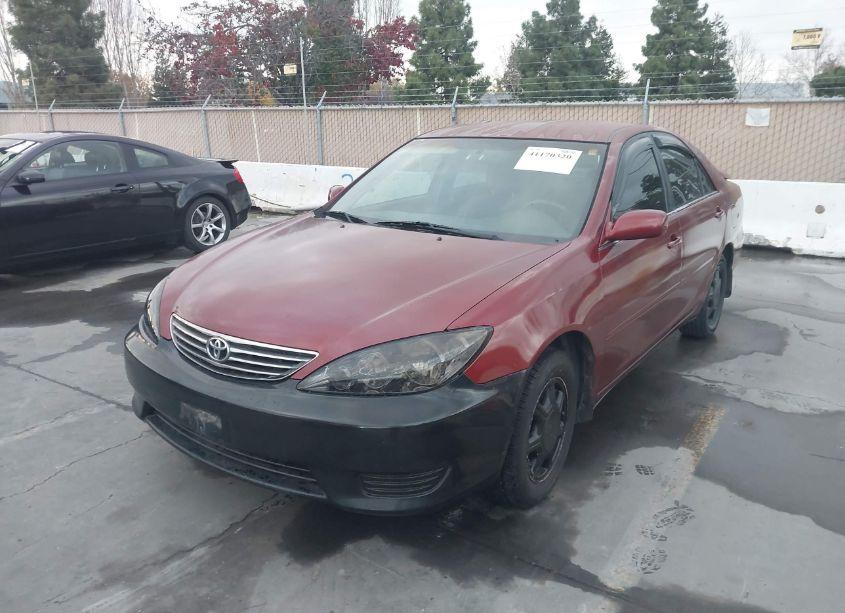 Photo 2 of 2006 Toyota Camry LE (VIN 4T1BE32K66U123468)