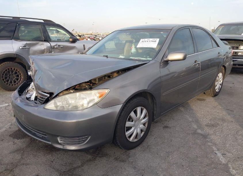 Photo 2 of 2006 Toyota Camry LE (VIN 4T1BE32K66U642908)
