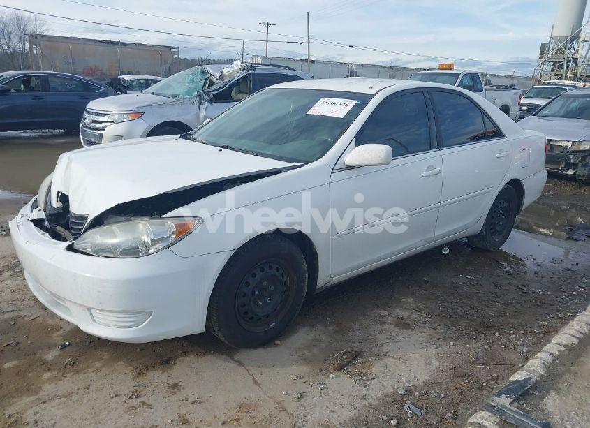 Photo 2 of 2006 Toyota Camry LE (VIN 4T1BE32K66U643945)