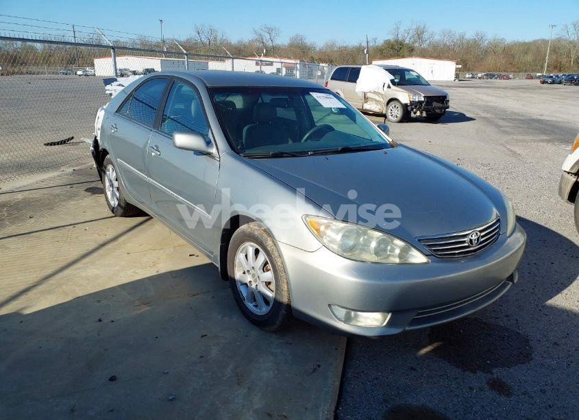 2006 Toyota Camry XLE (VIN 4T1BE32K66U675732) main photo