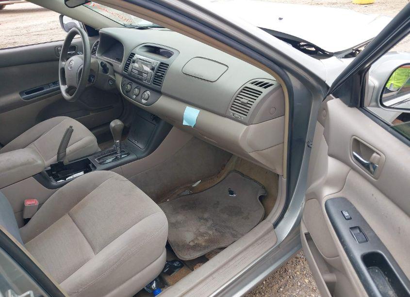 Photo 5 of 2006 Toyota Camry LE (VIN 4T1BE32K66U700659)