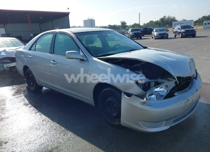 2006 Toyota Camry LE (VIN 4T1BE32K66U707319) main photo