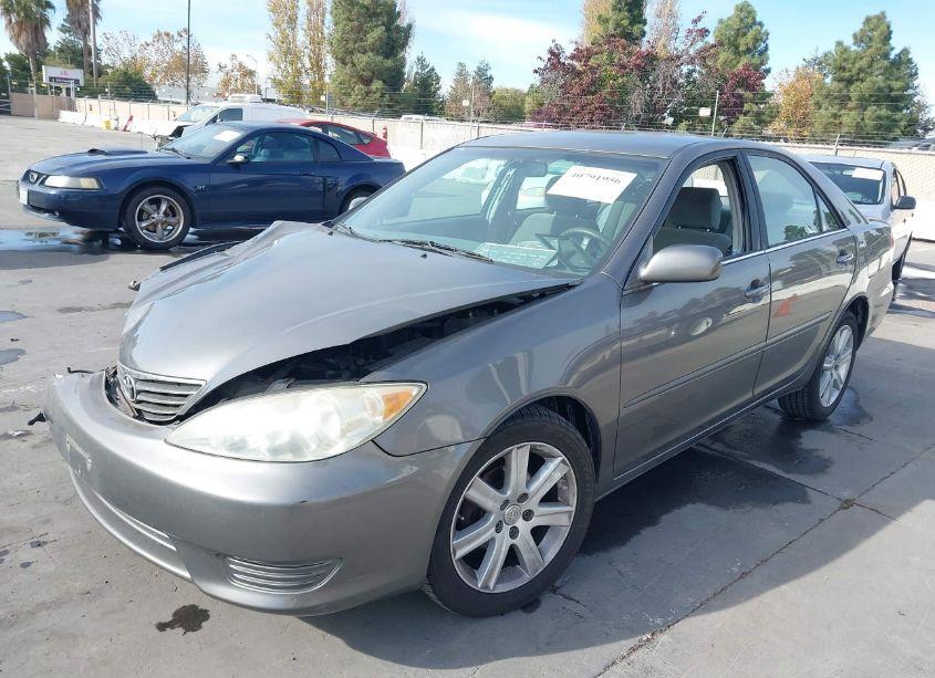 Photo 2 of 2006 Toyota Camry LE (VIN 4T1BE32K66U709815)