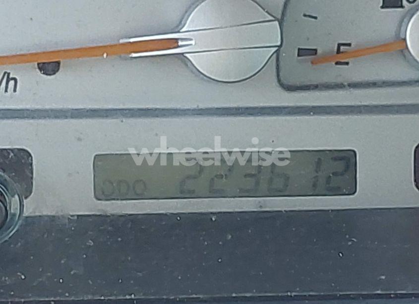 Photo 12 of 2002 Toyota Camry SE (VIN 4T1BE32K72U004323)