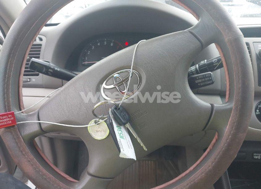 Photo 11 of 2002 Toyota Camry LE (VIN 4T1BE32K72U018464)