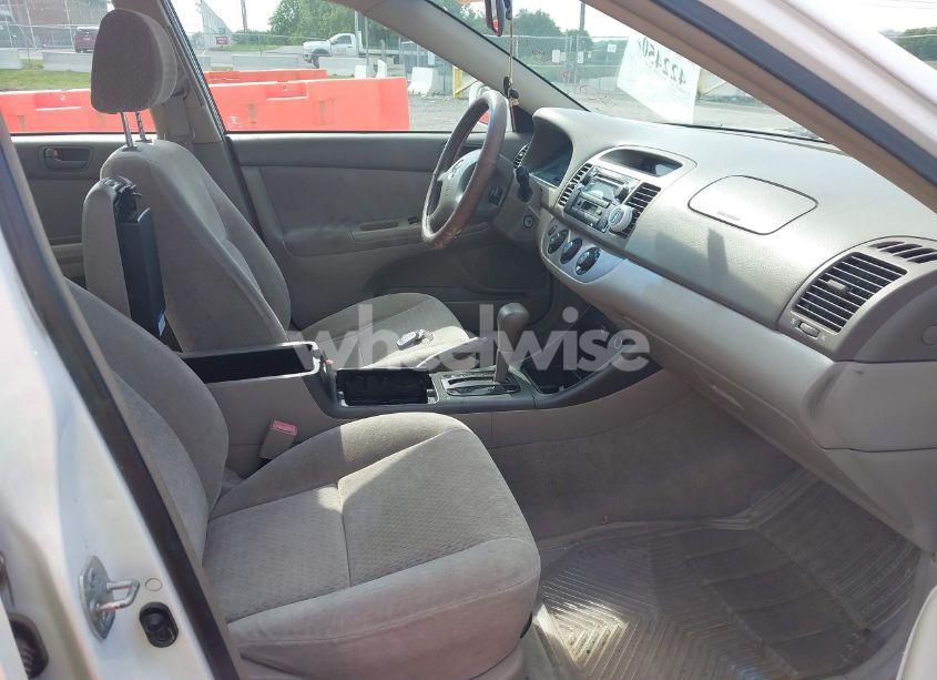 Photo 5 of 2002 Toyota Camry LE (VIN 4T1BE32K72U018464)