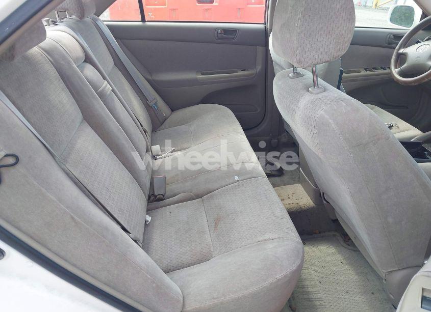 Photo 8 of 2002 Toyota Camry LE (VIN 4T1BE32K72U018464)