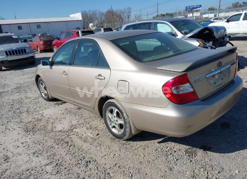 Photo 3 of 2002 Toyota Camry LE (VIN 4T1BE32K72U046149)