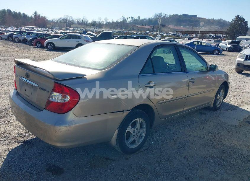 Photo 4 of 2002 Toyota Camry LE (VIN 4T1BE32K72U046149)