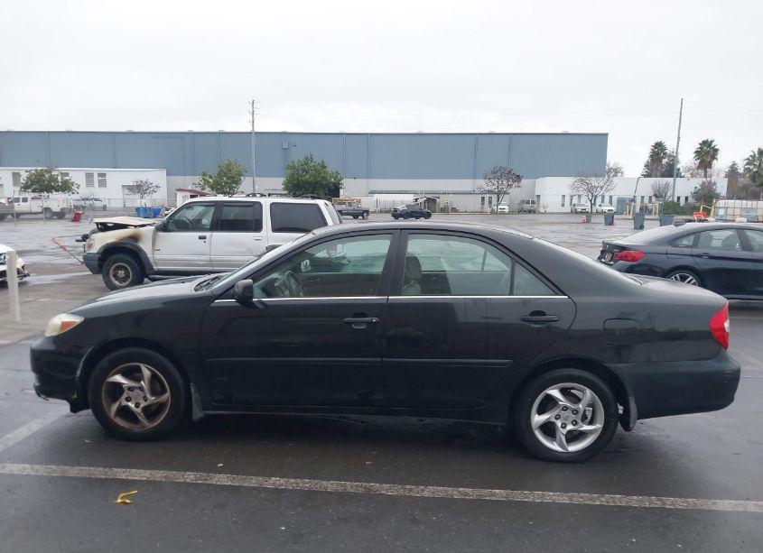 Photo 13 of 2002 Toyota Camry LE (VIN 4T1BE32K72U115597)