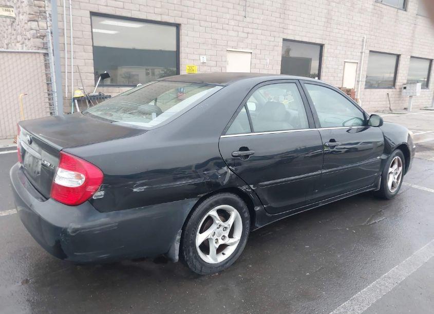 Photo 4 of 2002 Toyota Camry LE (VIN 4T1BE32K72U115597)