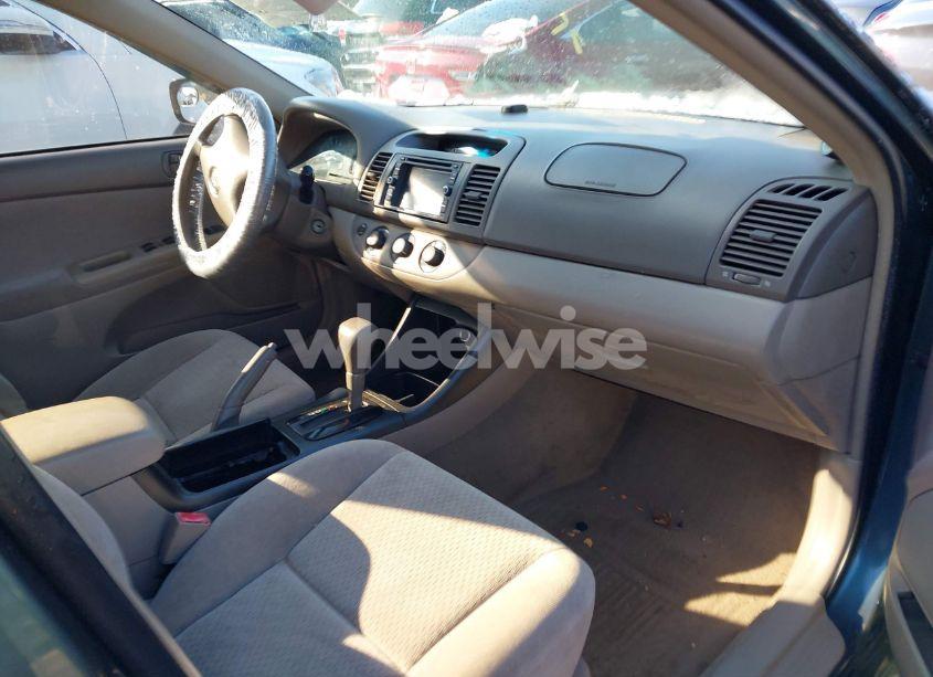 Photo 5 of 2002 Toyota Camry LE (VIN 4T1BE32K72U514879)