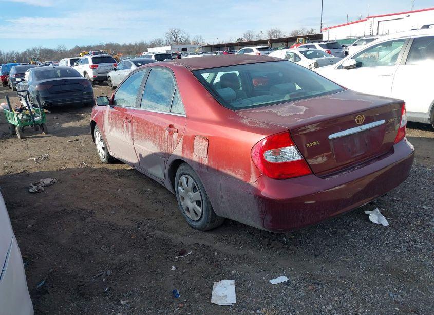 Photo 3 of 2002 Toyota Camry LE (VIN 4T1BE32K72U553620)