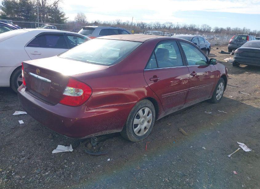 Photo 4 of 2002 Toyota Camry LE (VIN 4T1BE32K72U553620)