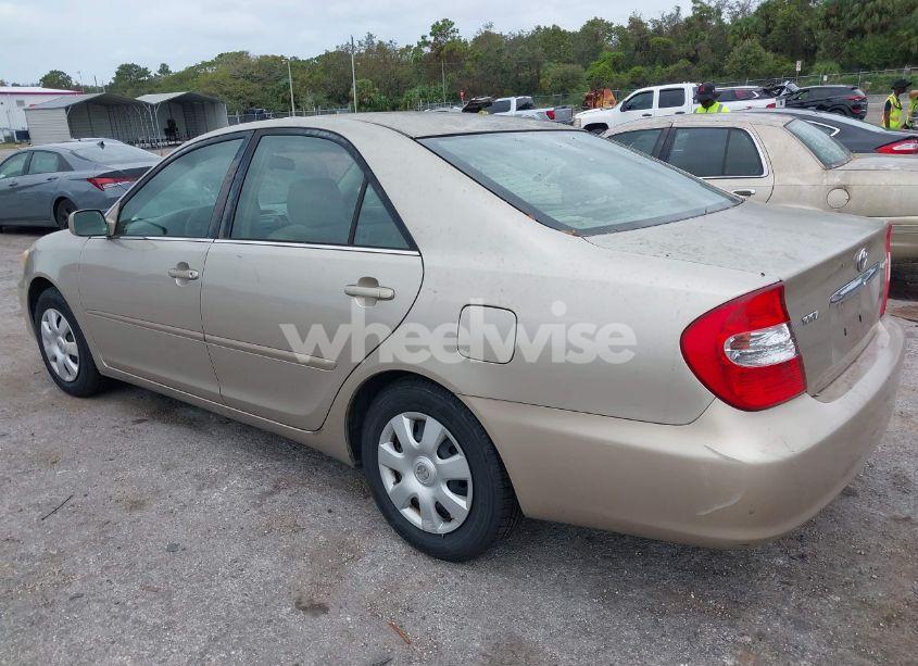 Photo 3 of 2002 Toyota Camry LE (VIN 4T1BE32K72U587489)
