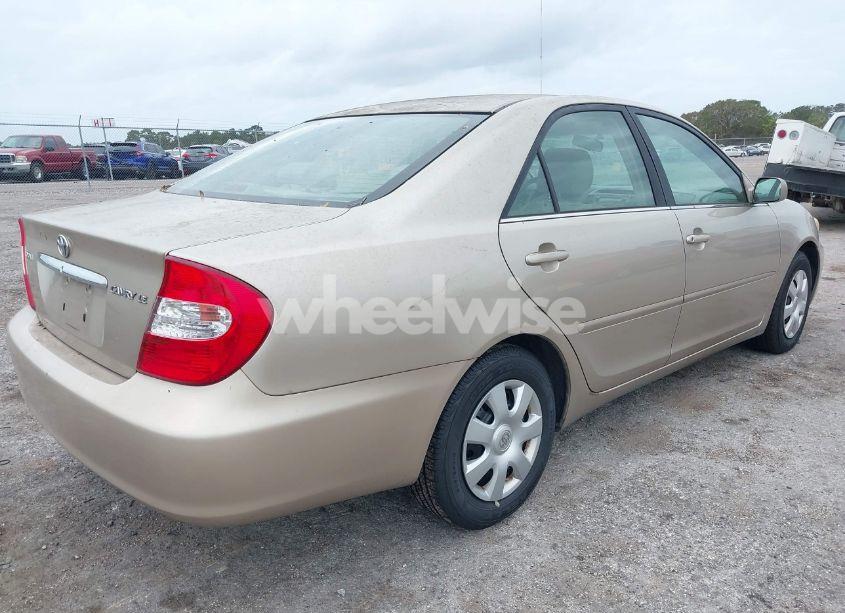 Photo 4 of 2002 Toyota Camry LE (VIN 4T1BE32K72U587489)