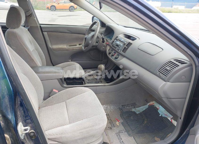 Photo 5 of 2002 Toyota Camry LE (VIN 4T1BE32K72U592398)