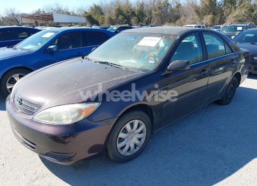 Photo 2 of 2002 Toyota Camry LE (VIN 4T1BE32K72U630826)