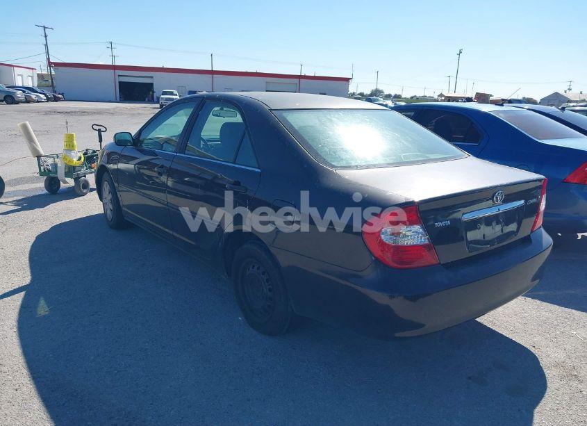 Photo 3 of 2002 Toyota Camry LE (VIN 4T1BE32K72U630826)