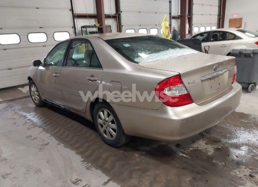 Photo 3 of 2003 Toyota Camry XLE (VIN 4T1BE32K73U136399)