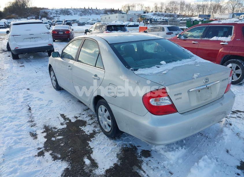 Photo 3 of 2003 Toyota Camry LE (VIN 4T1BE32K73U140341)