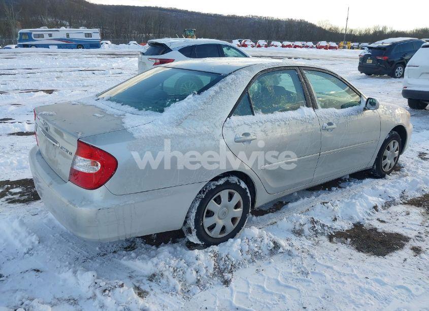 Photo 4 of 2003 Toyota Camry LE (VIN 4T1BE32K73U140341)
