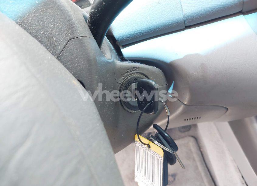 Photo 11 of 2003 Toyota Camry LE (VIN 4T1BE32K73U157902)