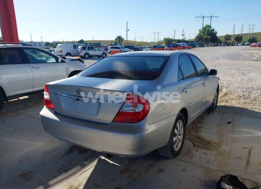 Photo 4 of 2003 Toyota Camry LE (VIN 4T1BE32K73U163330)