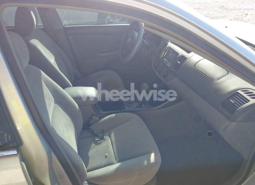 Photo 5 of 2003 Toyota Camry LE (VIN 4T1BE32K73U163330)