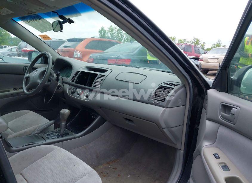 Photo 5 of 2003 Toyota Camry LE (VIN 4T1BE32K73U170228)