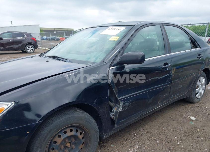 Photo 6 of 2003 Toyota Camry LE (VIN 4T1BE32K73U170228)