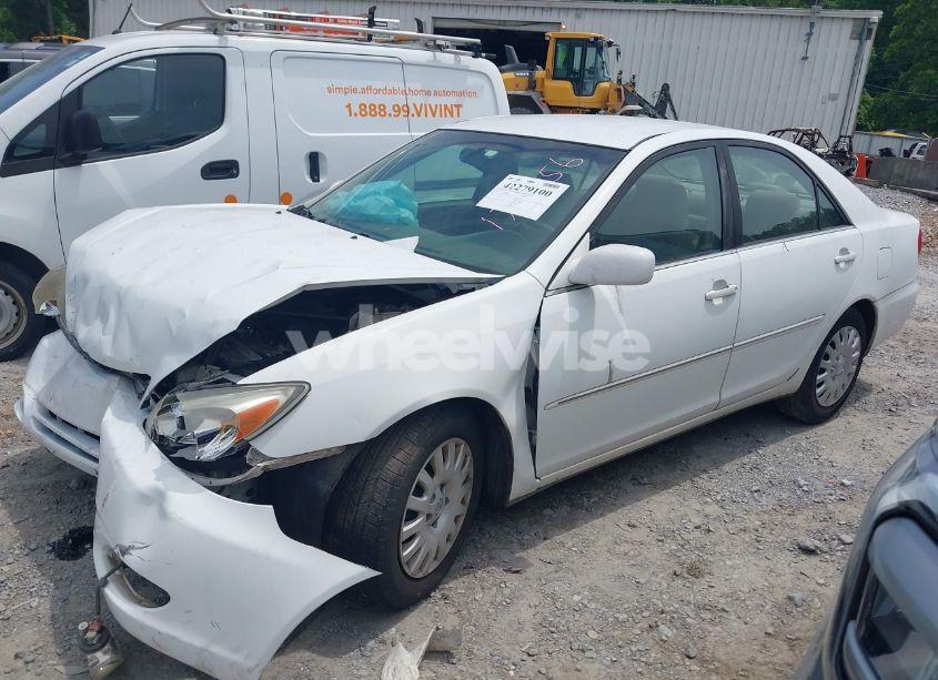 Photo 2 of 2003 Toyota Camry XLE (VIN 4T1BE32K73U170956)
