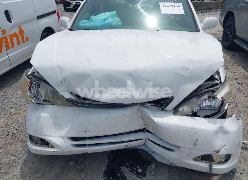 Photo 6 of 2003 Toyota Camry XLE (VIN 4T1BE32K73U170956)