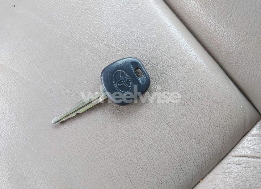 Photo 11 of 2003 Toyota Camry XLE (VIN 4T1BE32K73U178166)