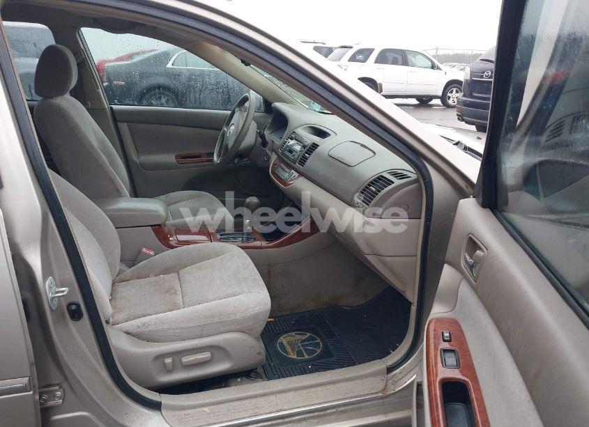 Photo 5 of 2003 Toyota Camry XLE (VIN 4T1BE32K73U179849)