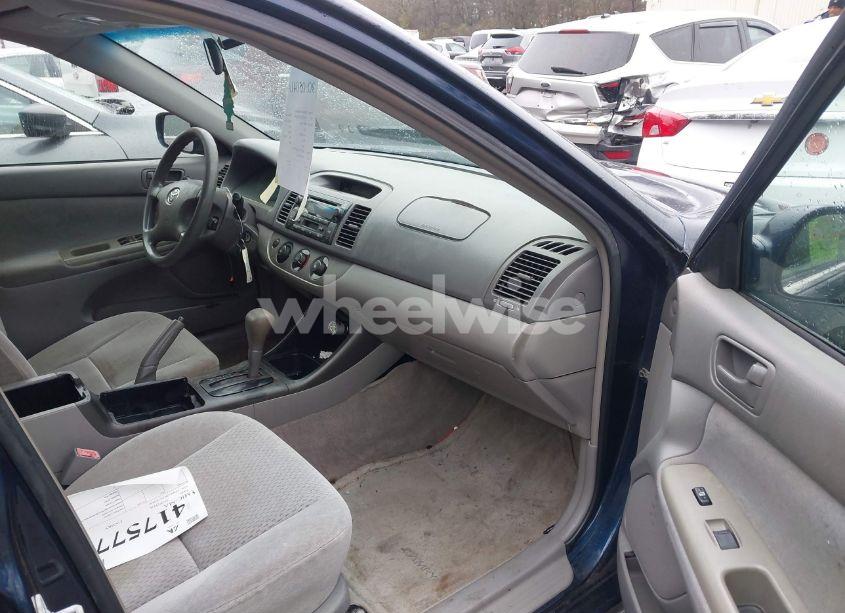 Photo 5 of 2003 Toyota Camry LE (VIN 4T1BE32K73U202840)