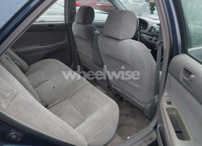 Photo 8 of 2003 Toyota Camry LE (VIN 4T1BE32K73U202840)